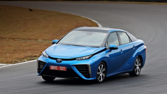 Тест-Драйв Toyota Mirai на водороде
